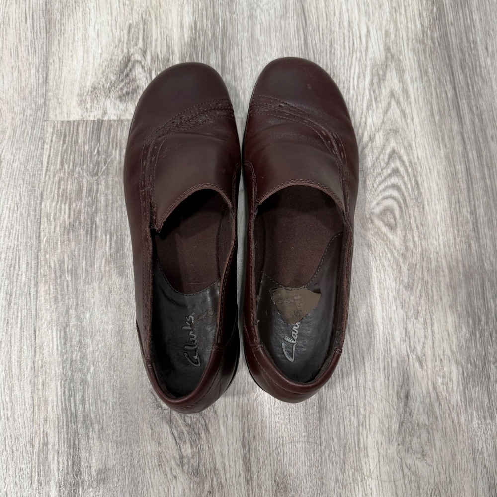 Clarks Womens Brown Leather Slip On Loafers Brogue Detail Wedge Heel 9M 80737 - Picture 4 of 7